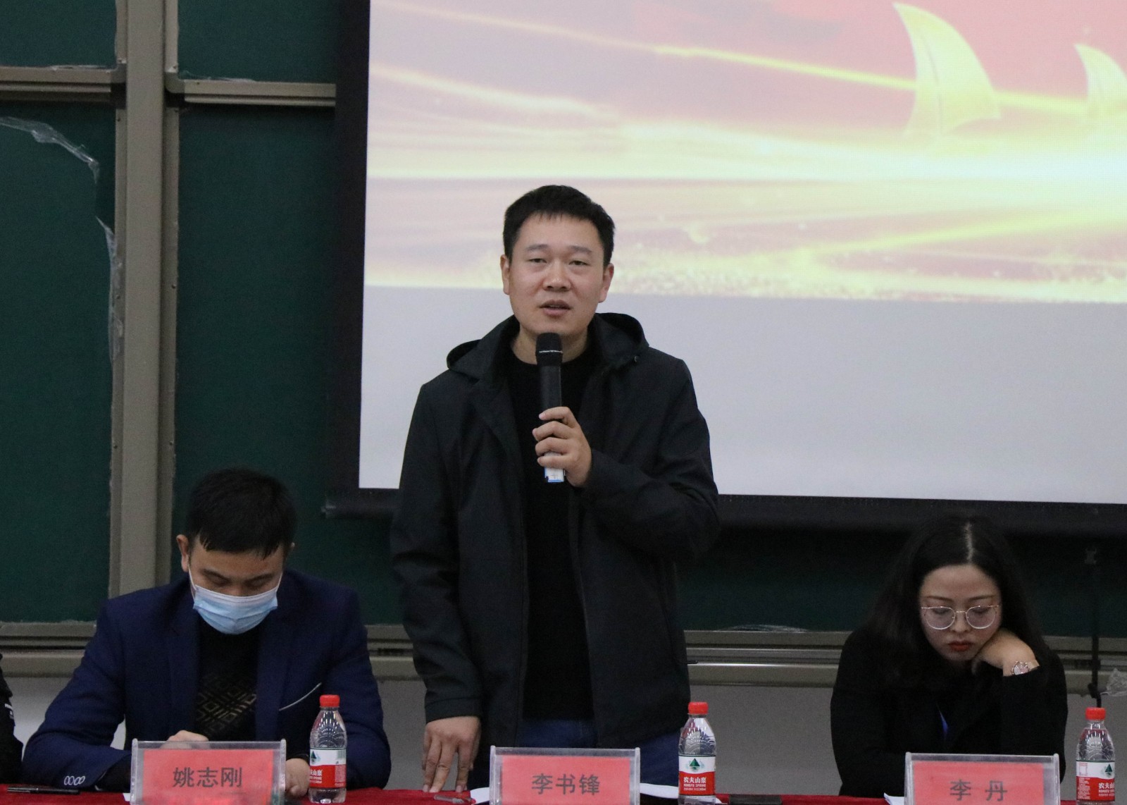 摄影记者 吴慧颖4.jpg