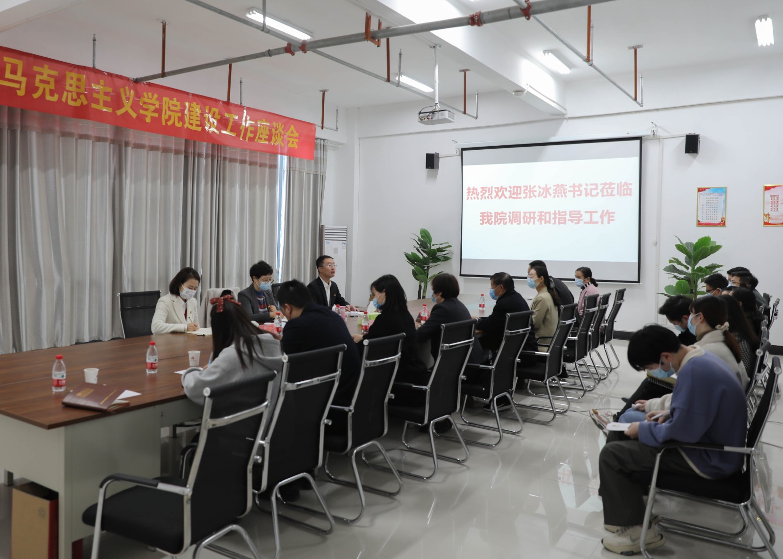 摄影记者朱国强3.jpg