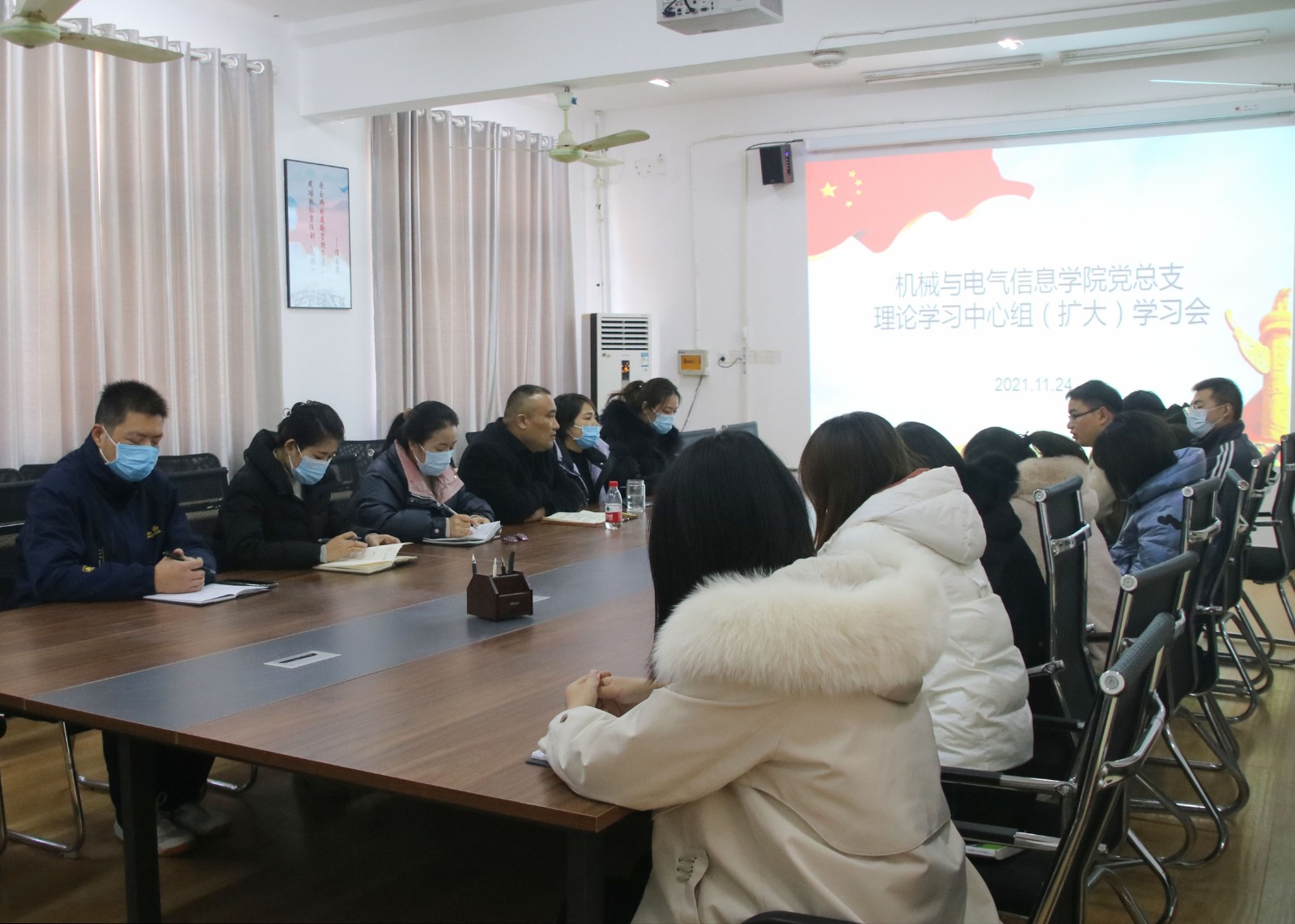 摄影记者朱国强 (2).jpg