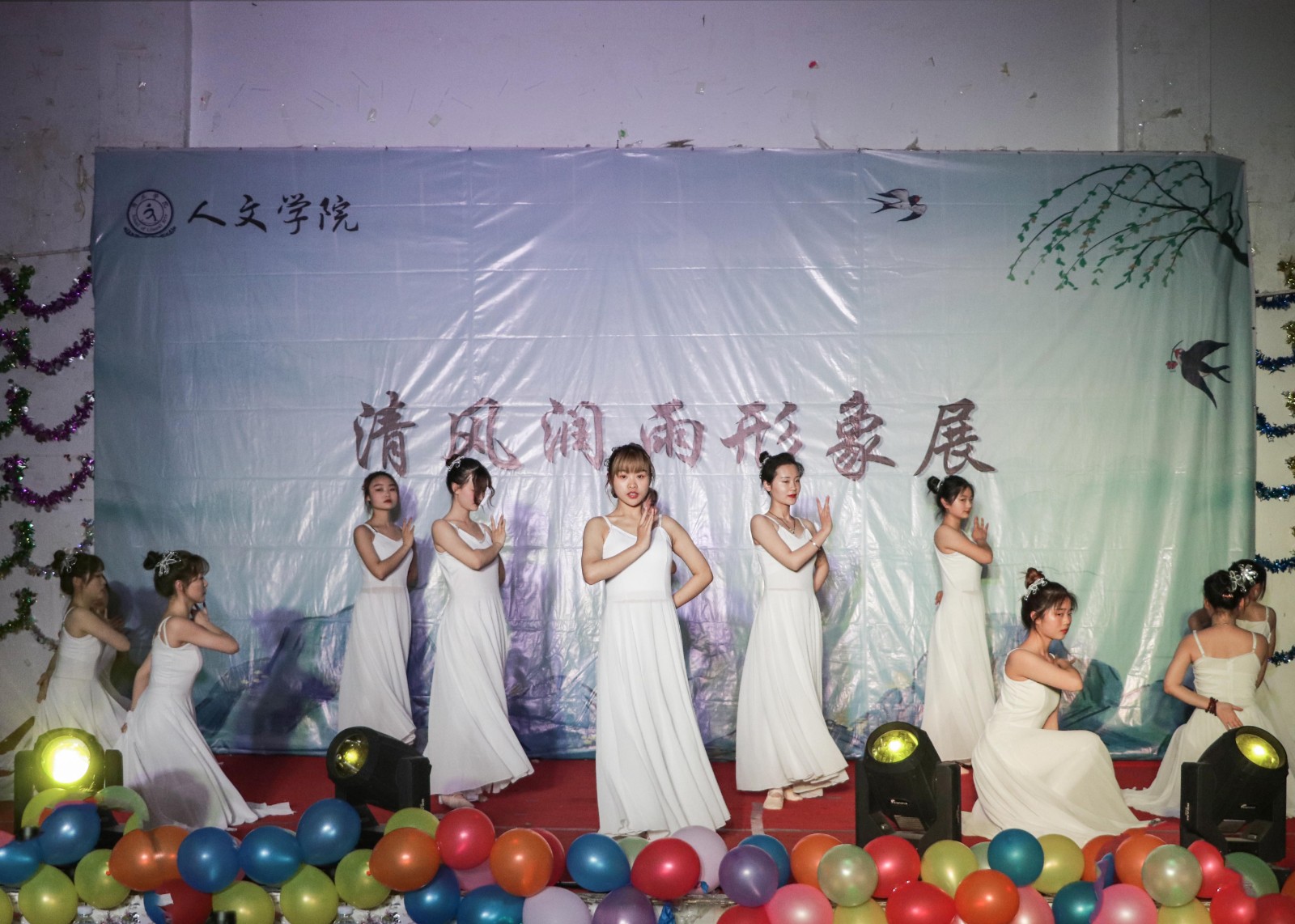 摄影记者于慧、王强、袁媛 (10).jpg