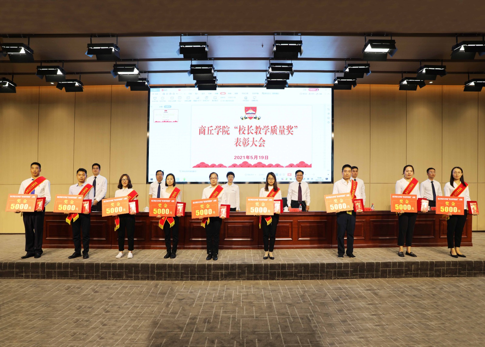 摄影记者于慧，李曼  (5).jpg