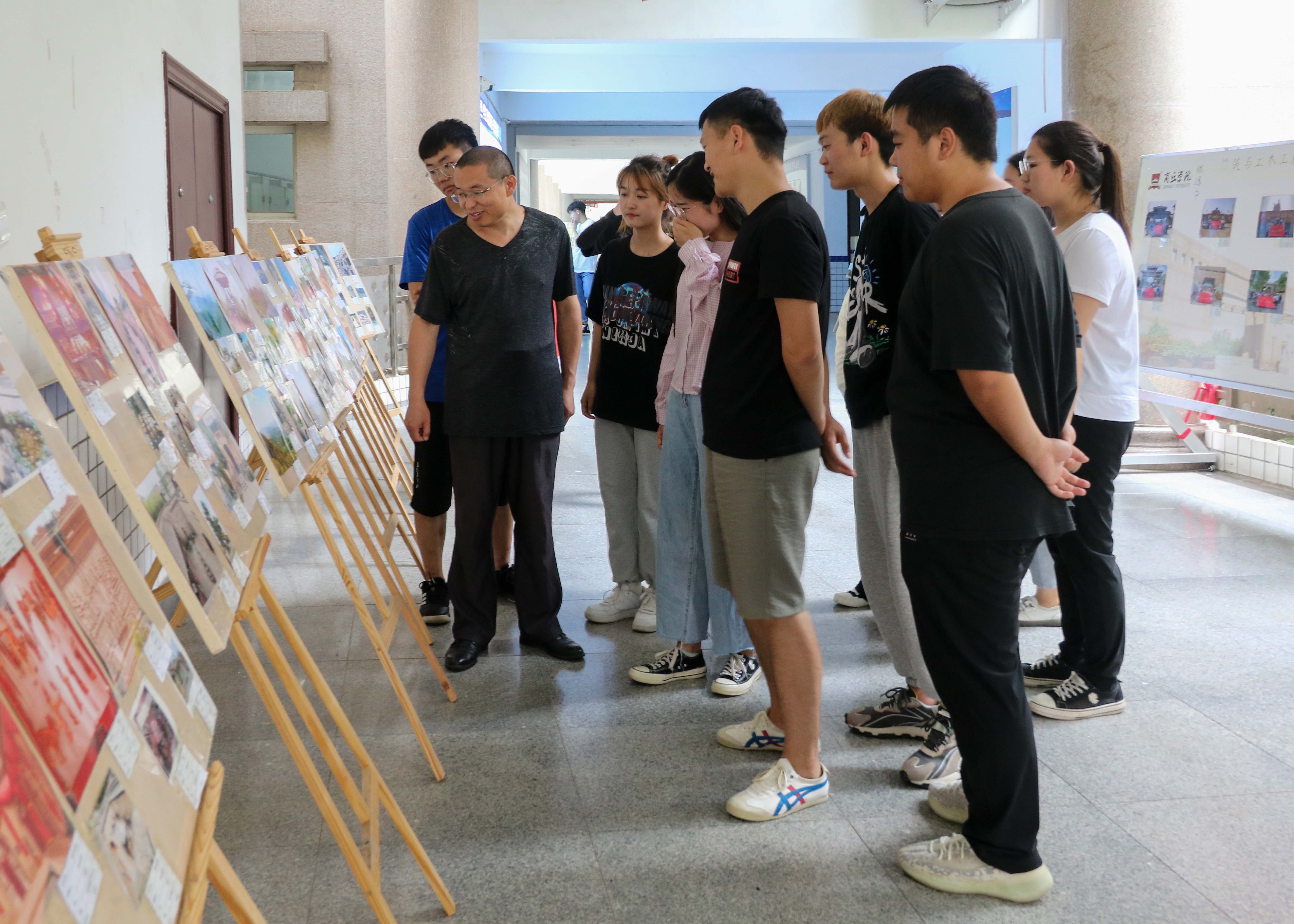 摄影记者钱庆杰李曼 (3).jpg