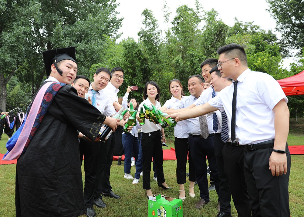 摄影记者杨亚楠修4.jpg