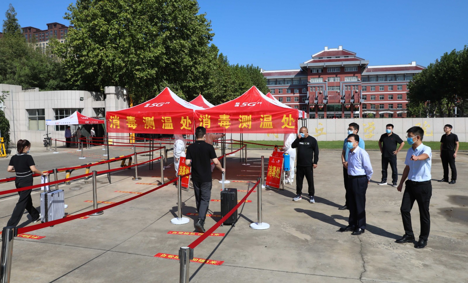 领导检查.JPG