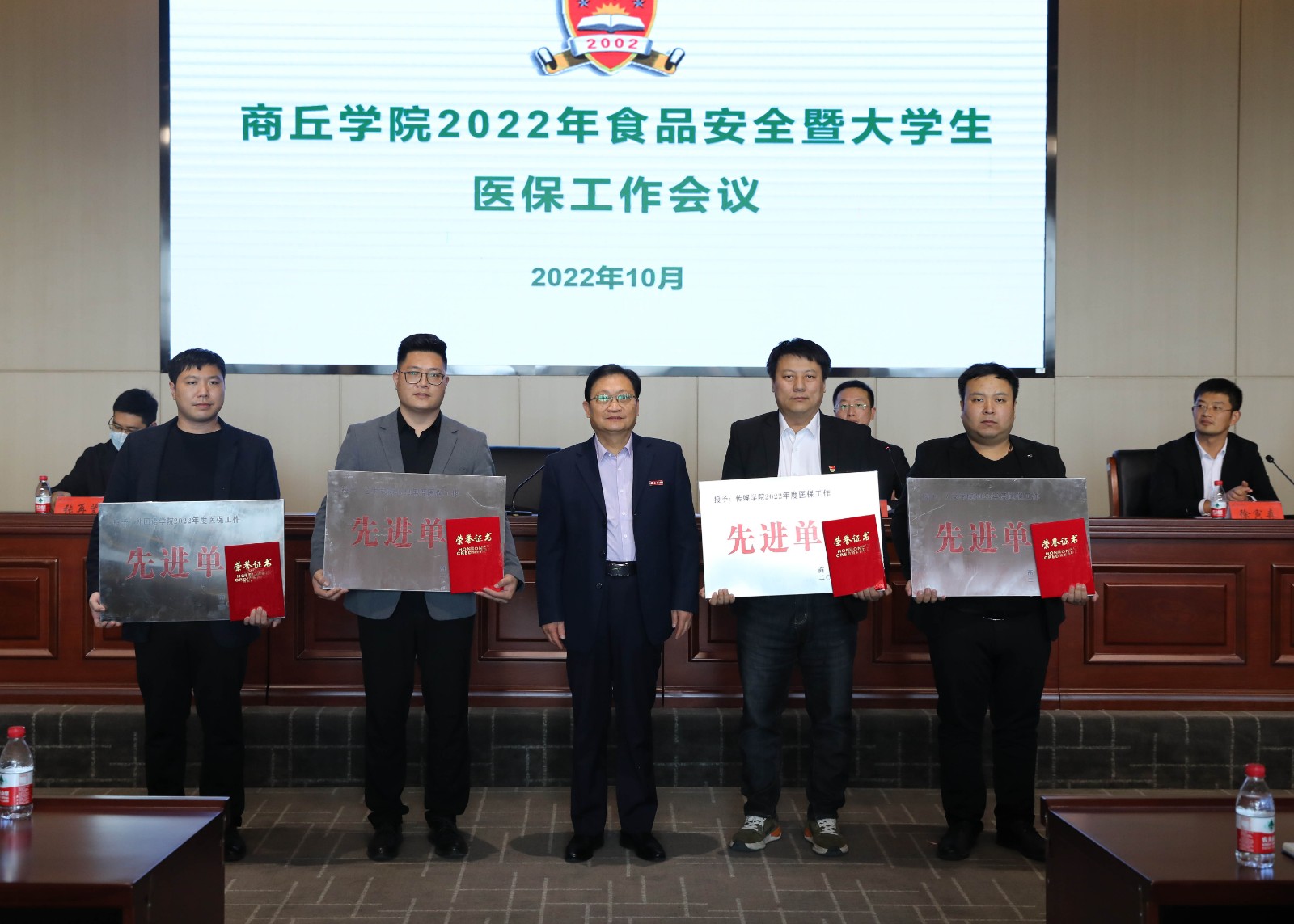 摄影记者白坷欣修7.jpg