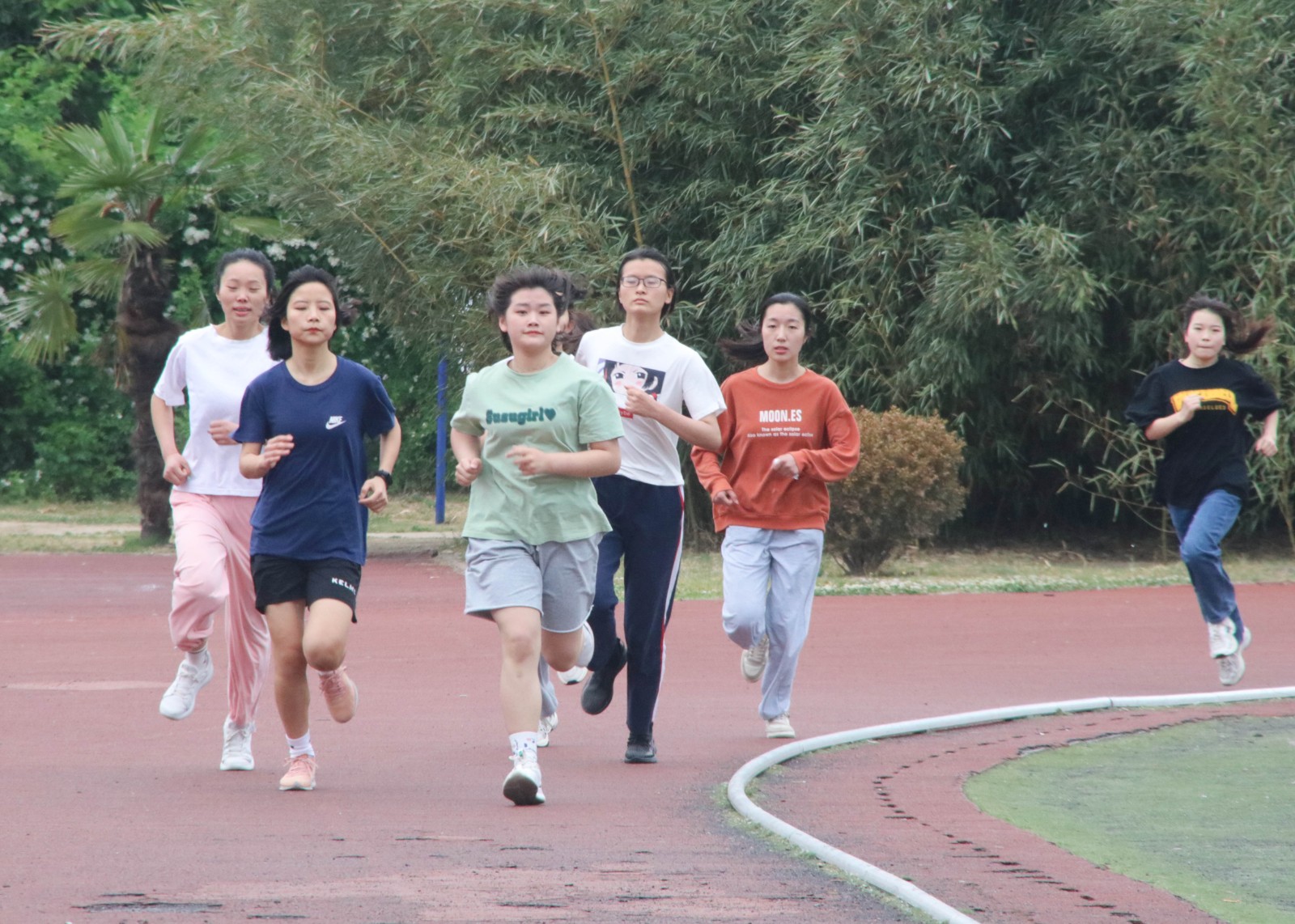 摄影记者高鹏林，陈丹，刘贺鹏 (3).jpg