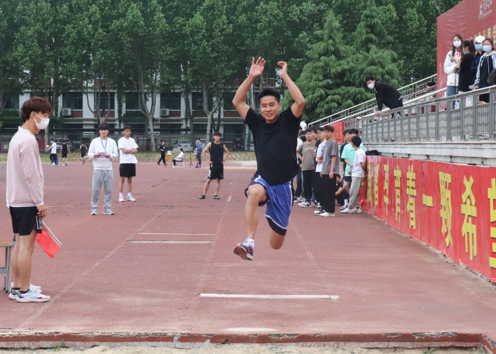 摄影记者高鹏林，陈丹，刘贺鹏 (12).jpg