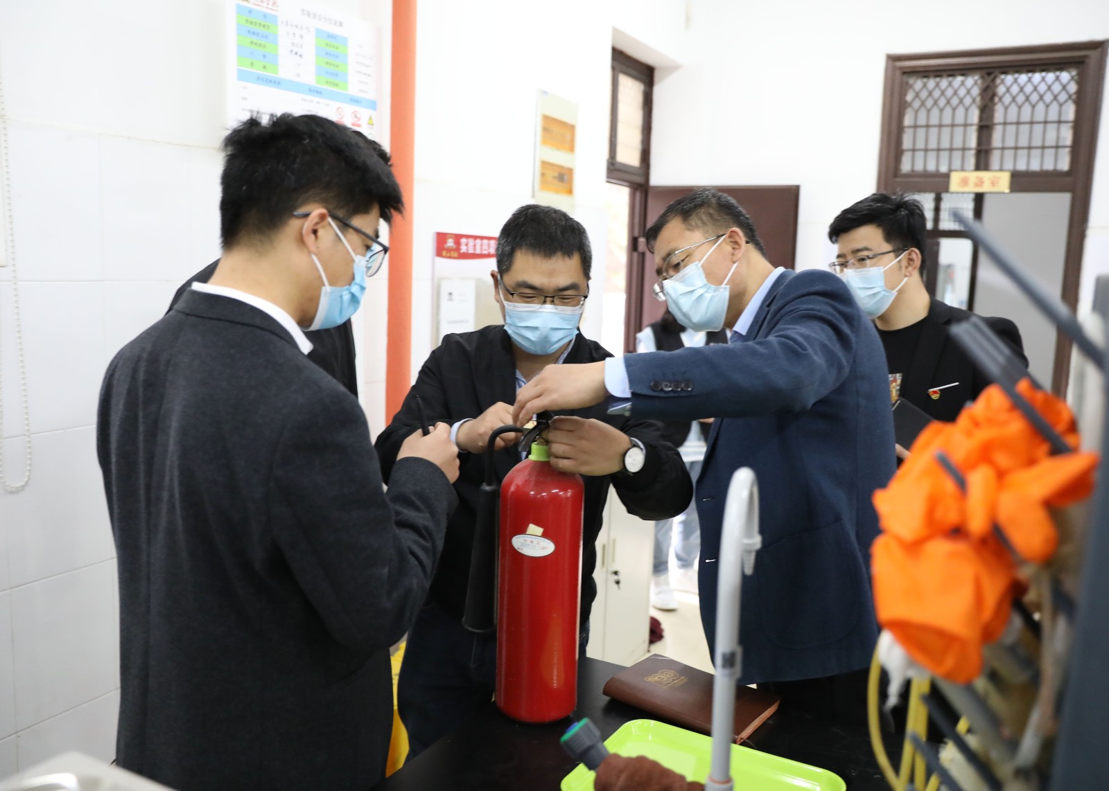 摄影记者陈丹 高露苑 (2).jpg