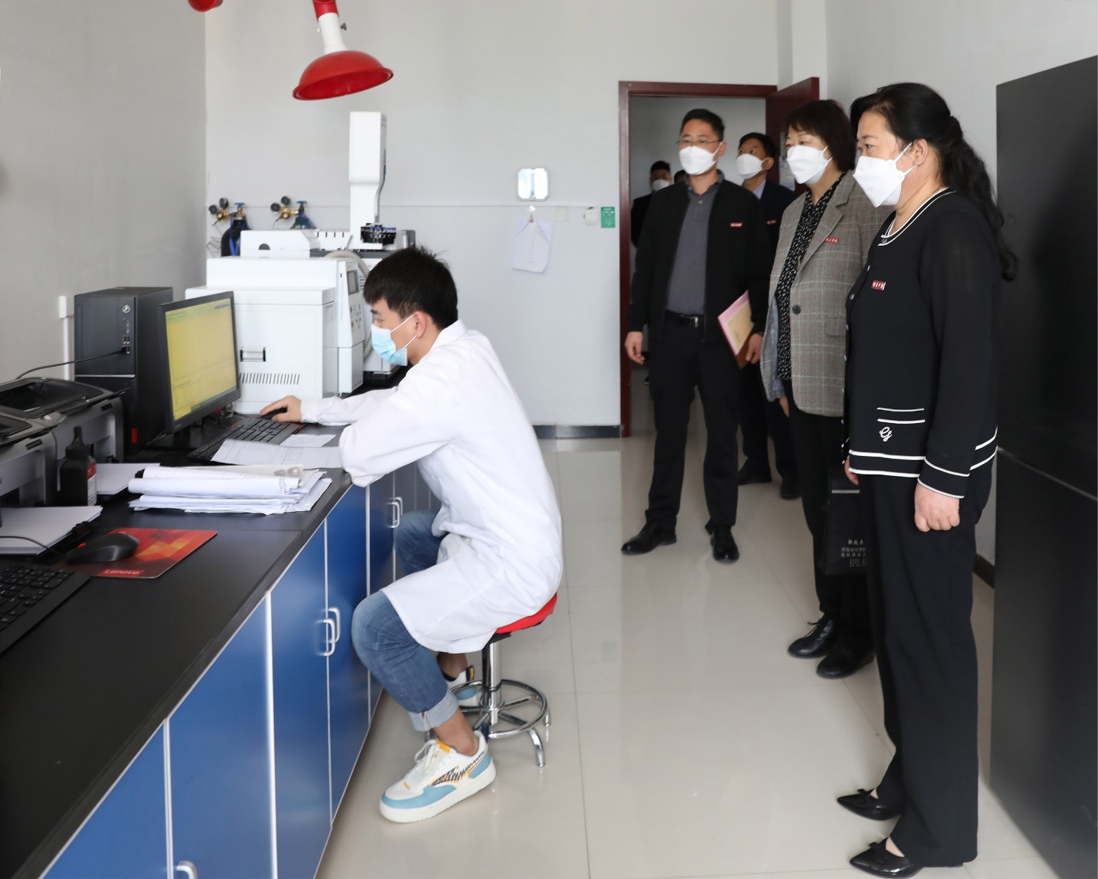 摄影记者白坷欣修6.jpg
