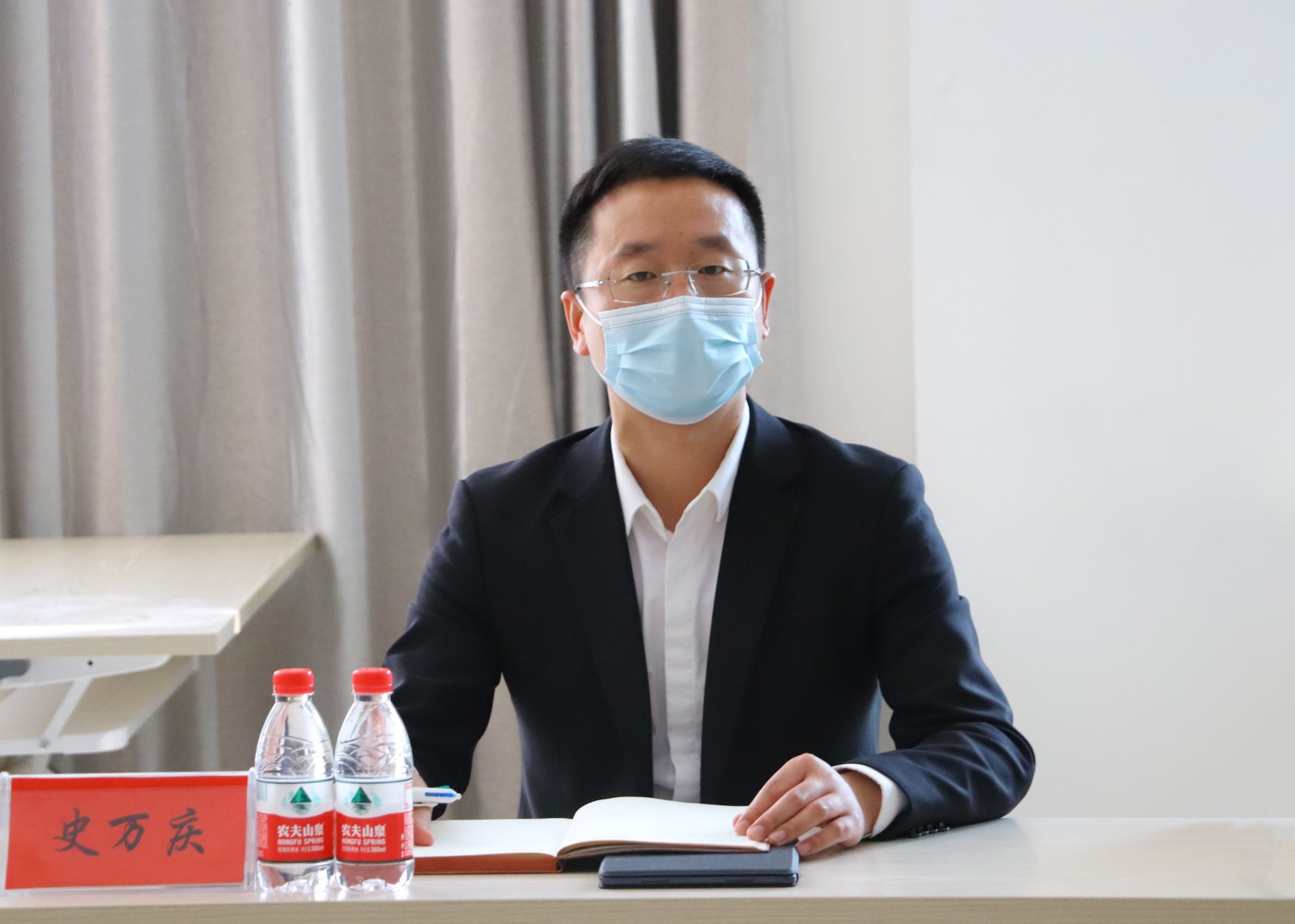 摄影记者董佳容 (5).jpg