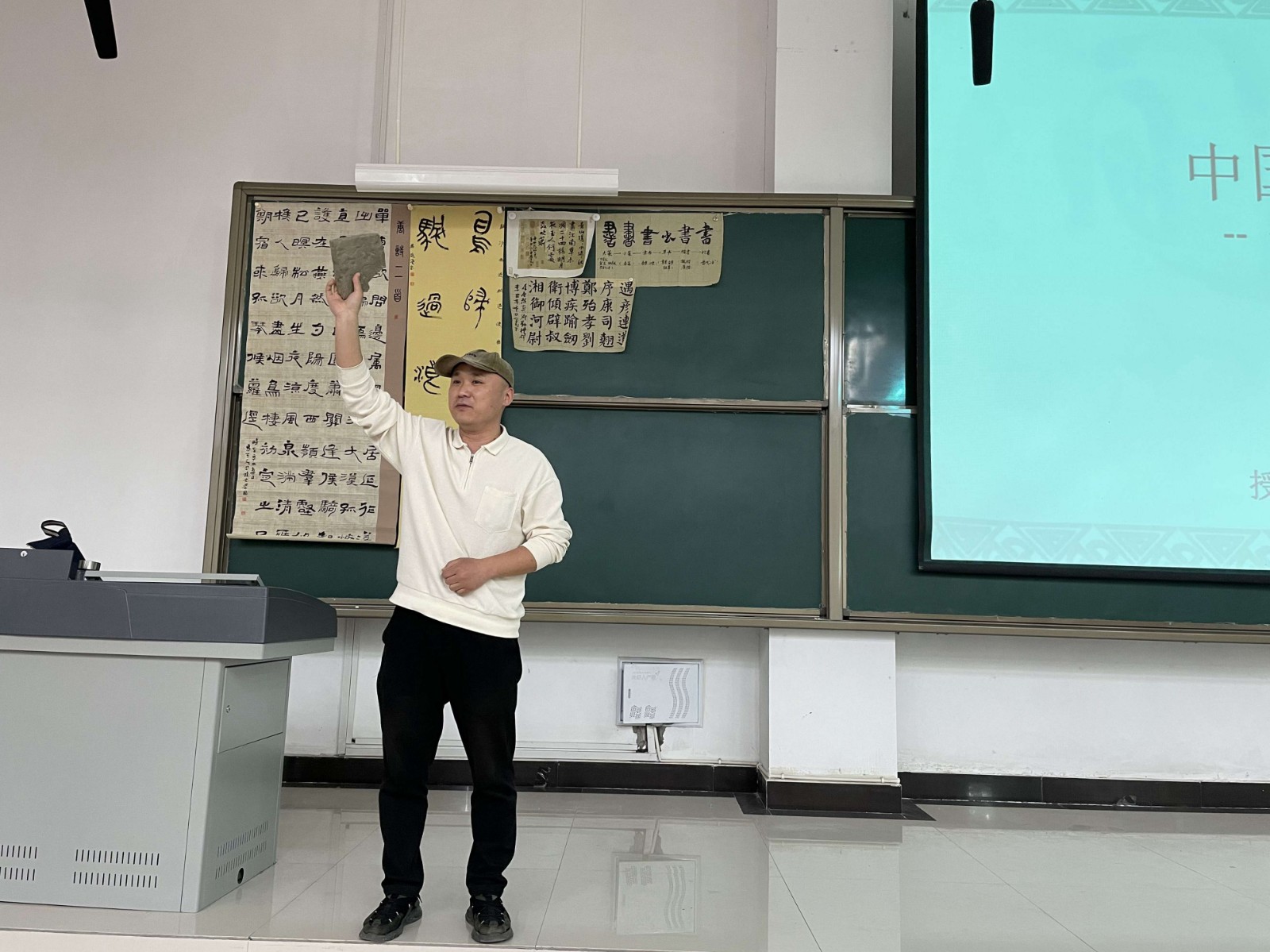 J4Q4ZG2JTMN(S~)D}MT12EY.jpg J4Q4ZG2JTMN(S~)D}MT12EY.jpg