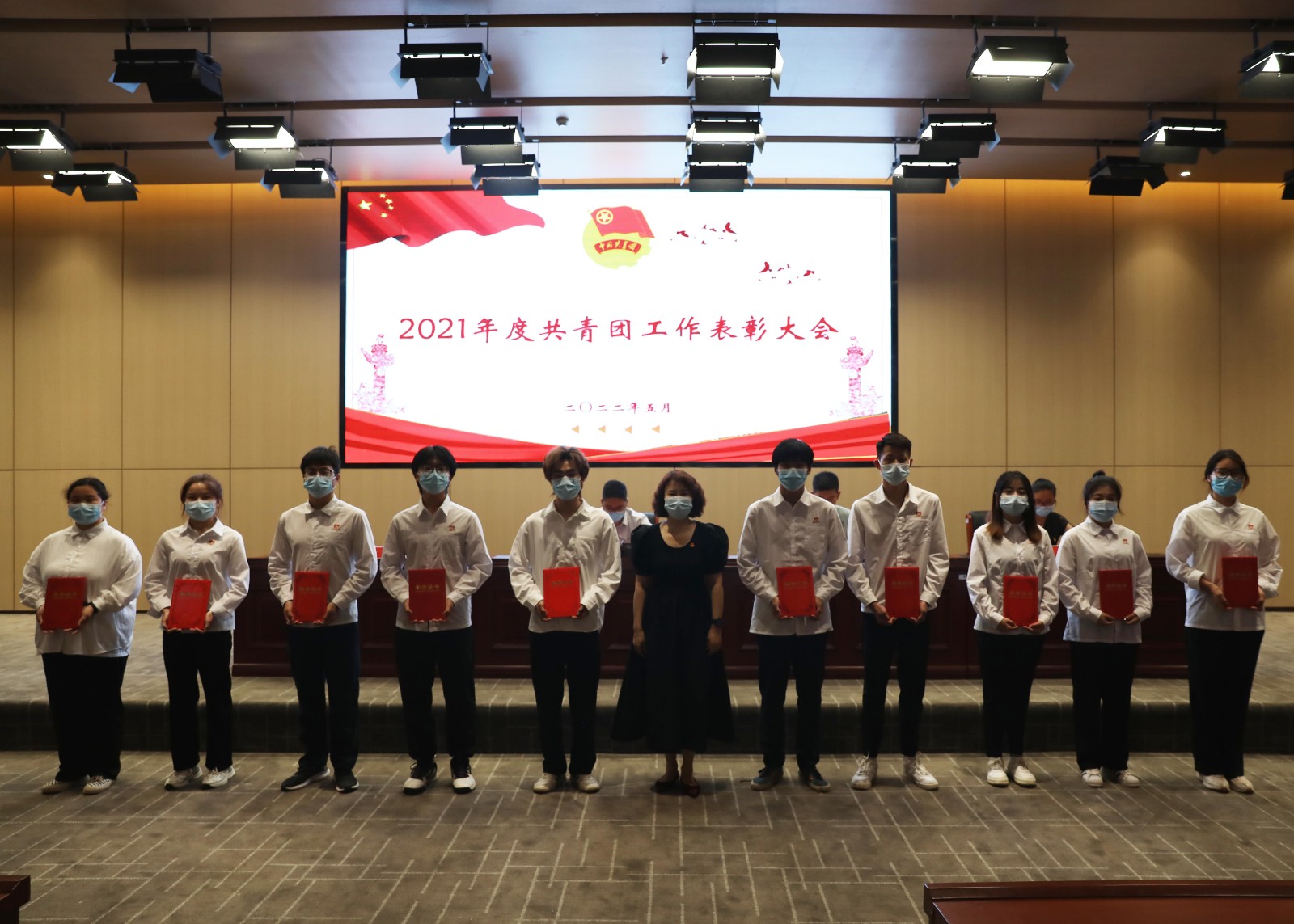 摄影记者王绍龙3.jpg 摄影记者王绍龙3.jpg