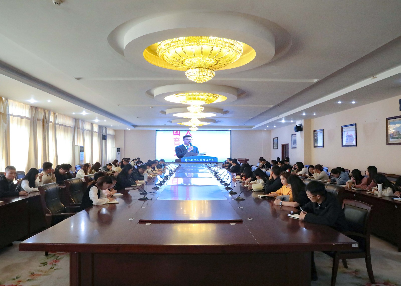 摄影记者李今墨修 (1).JPG