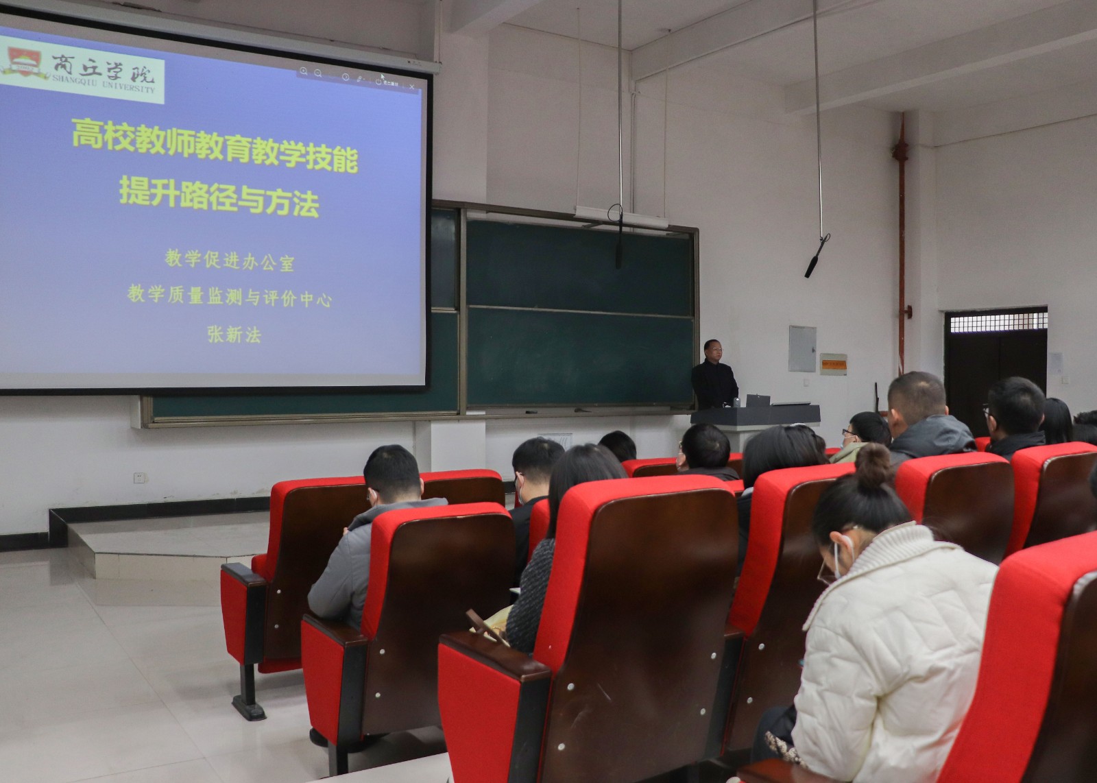 摄影记者杨晓威，李梦玉2.JPG