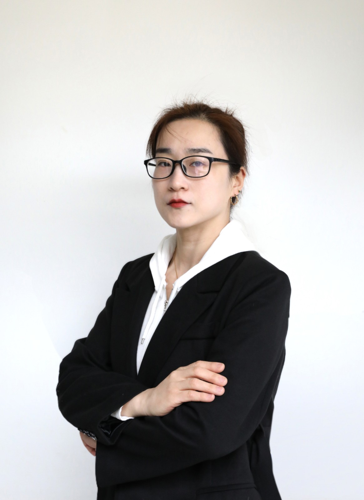 人物简介1.jpg