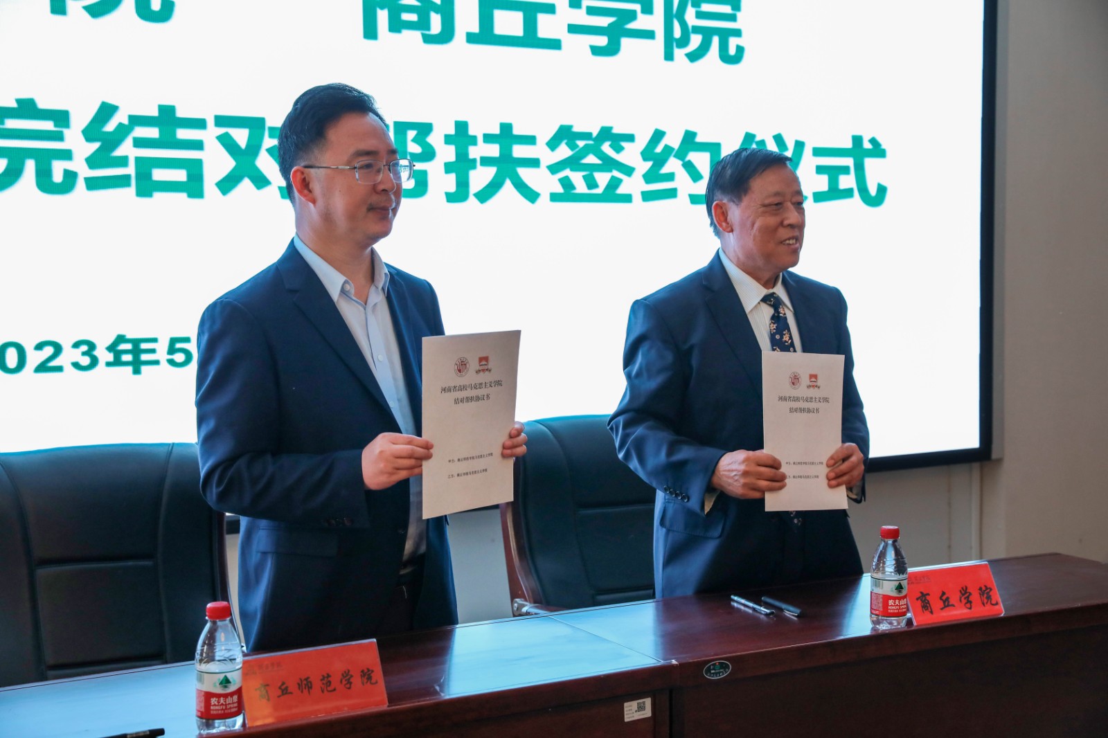 摄影记者李今墨 (1).jpg
