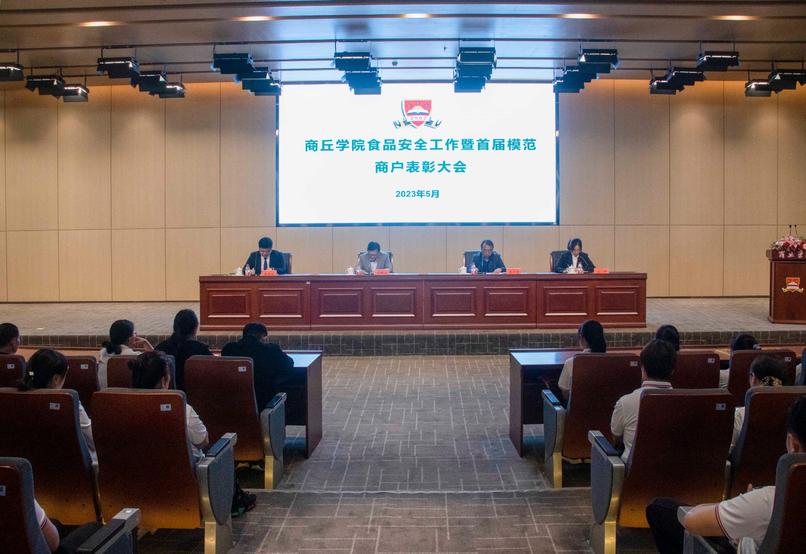 摄影记者悦泽飞8.jpg