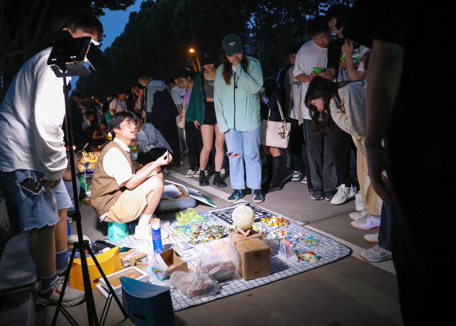 摄影记者李洁张前进 鲁悦 李今墨 李豫 刘守婷 (3).jpg