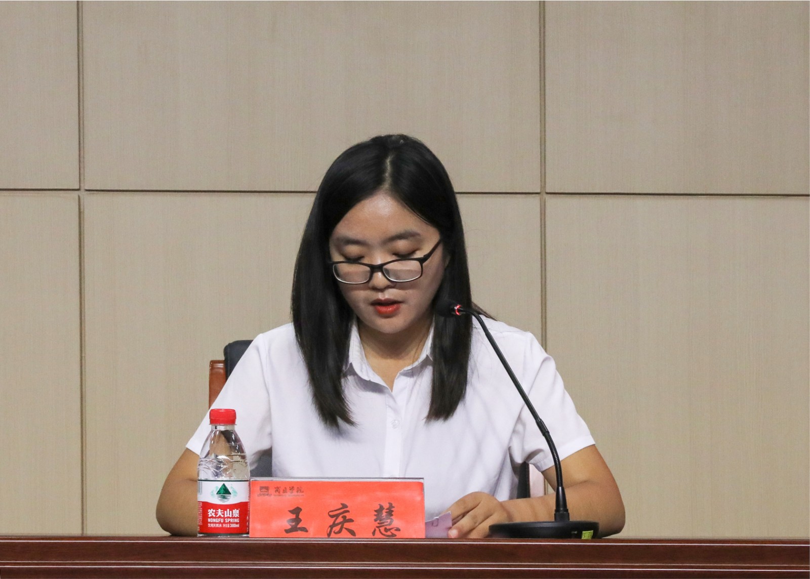 摄影记者刘守婷修11.jpg
