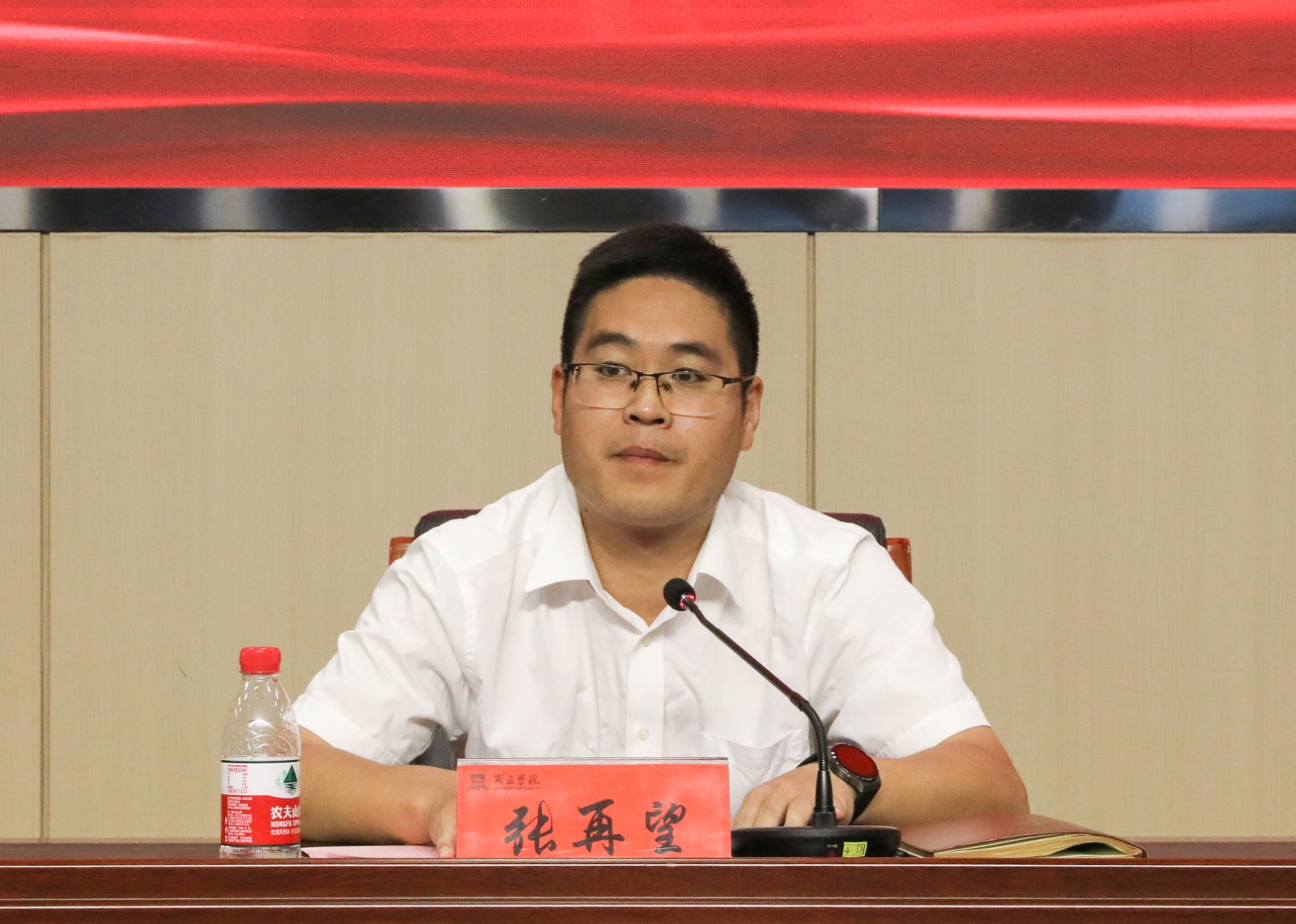 摄影记者刘守婷修13.jpg