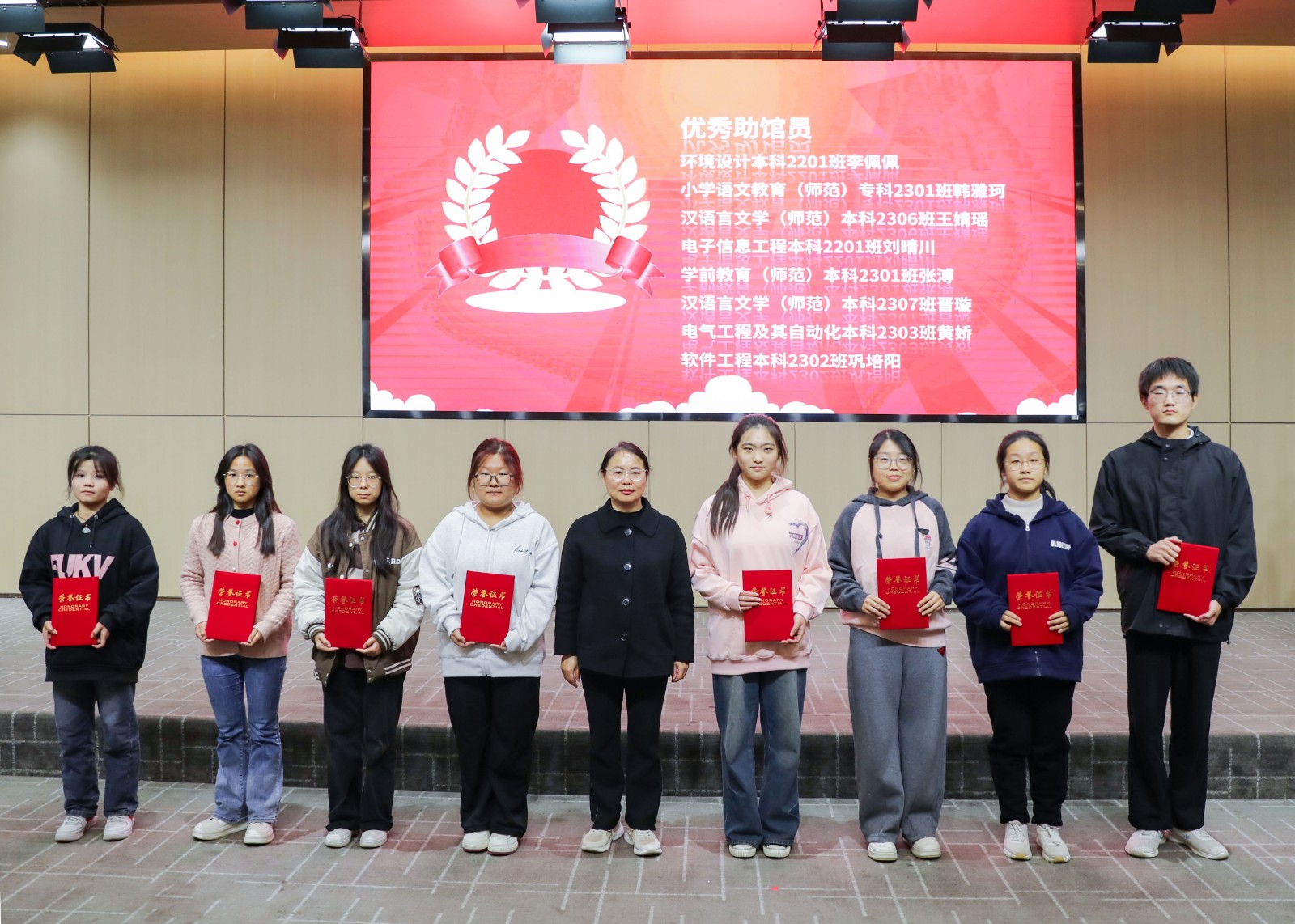 摄影记者王非凡修17.jpg