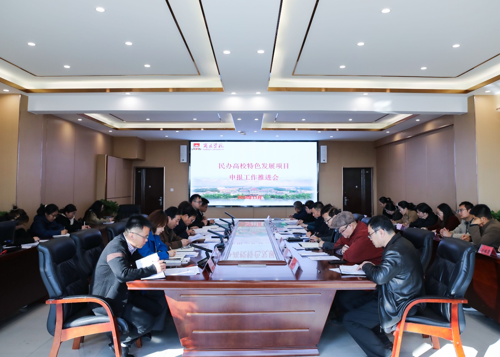 摄影记者王非凡修3.jpg 摄影记者王非凡修3.jpg
