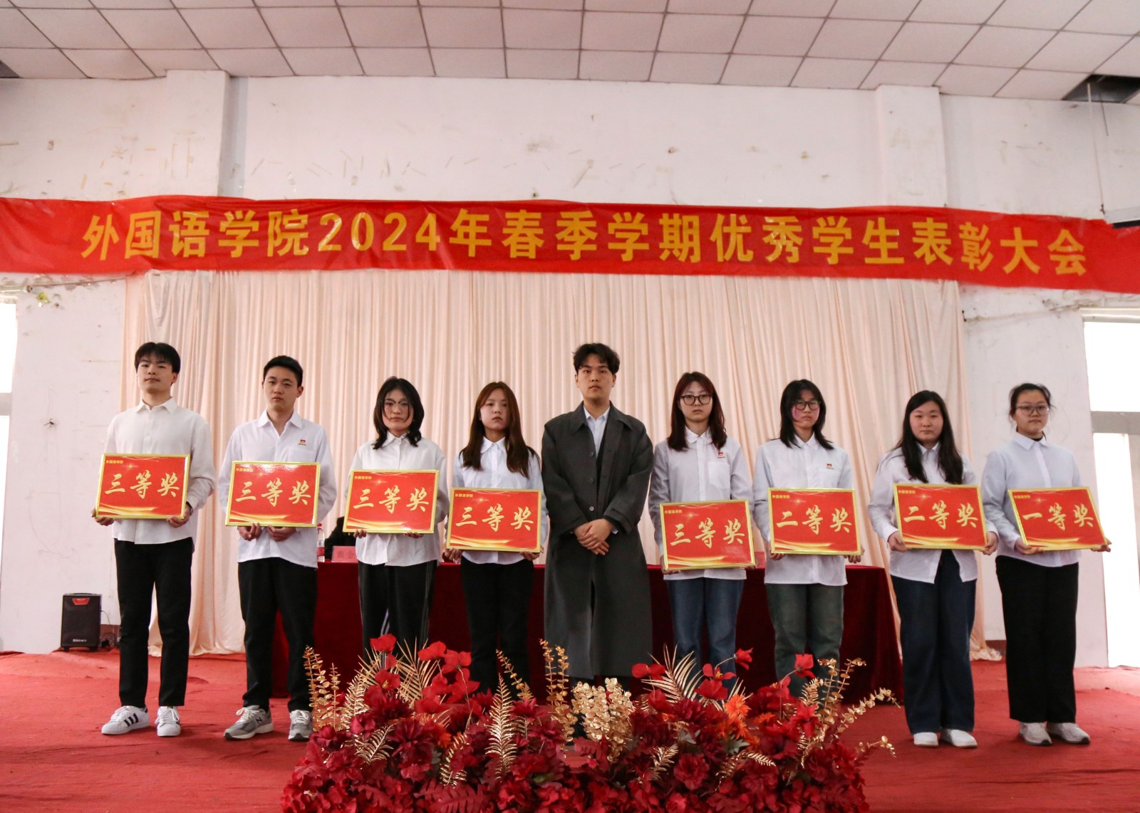 摄影记者王非凡 郭颖新修6.jpg