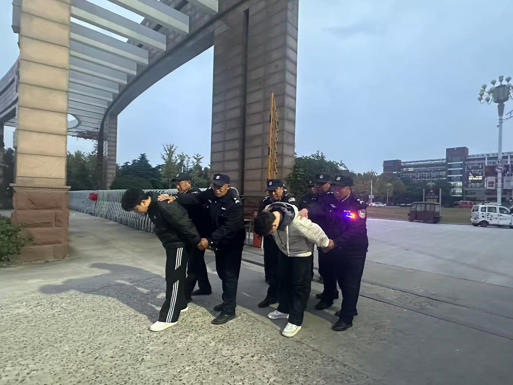 baowei (1).jpg baowei (1).jpg