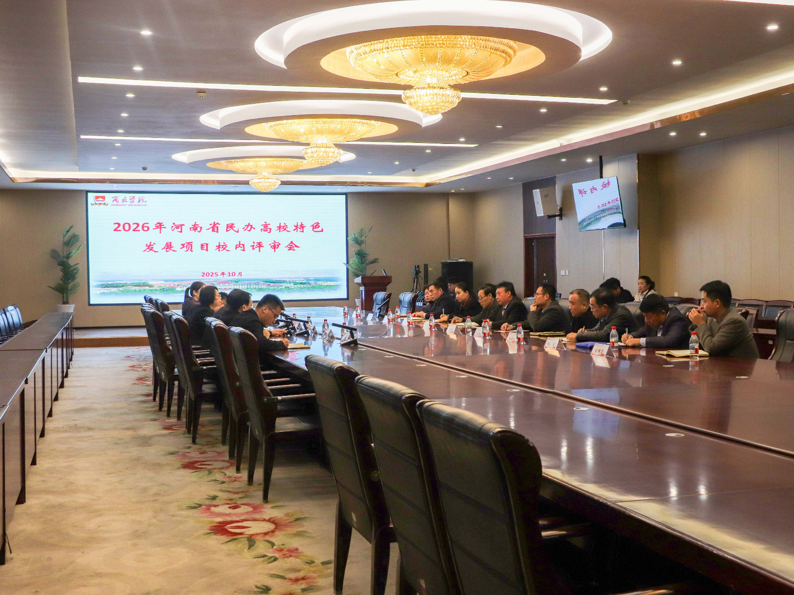 f3f2e6f7c69eb99ce1bf2144385cc89b.jpg f3f2e6f7c69eb99ce1bf2144385cc89b.jpg