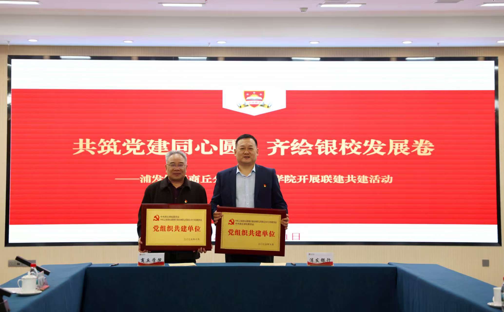 04fa040f3c937fb4339bb1cd75446aeb.jpg 04fa040f3c937fb4339bb1cd75446aeb.jpg