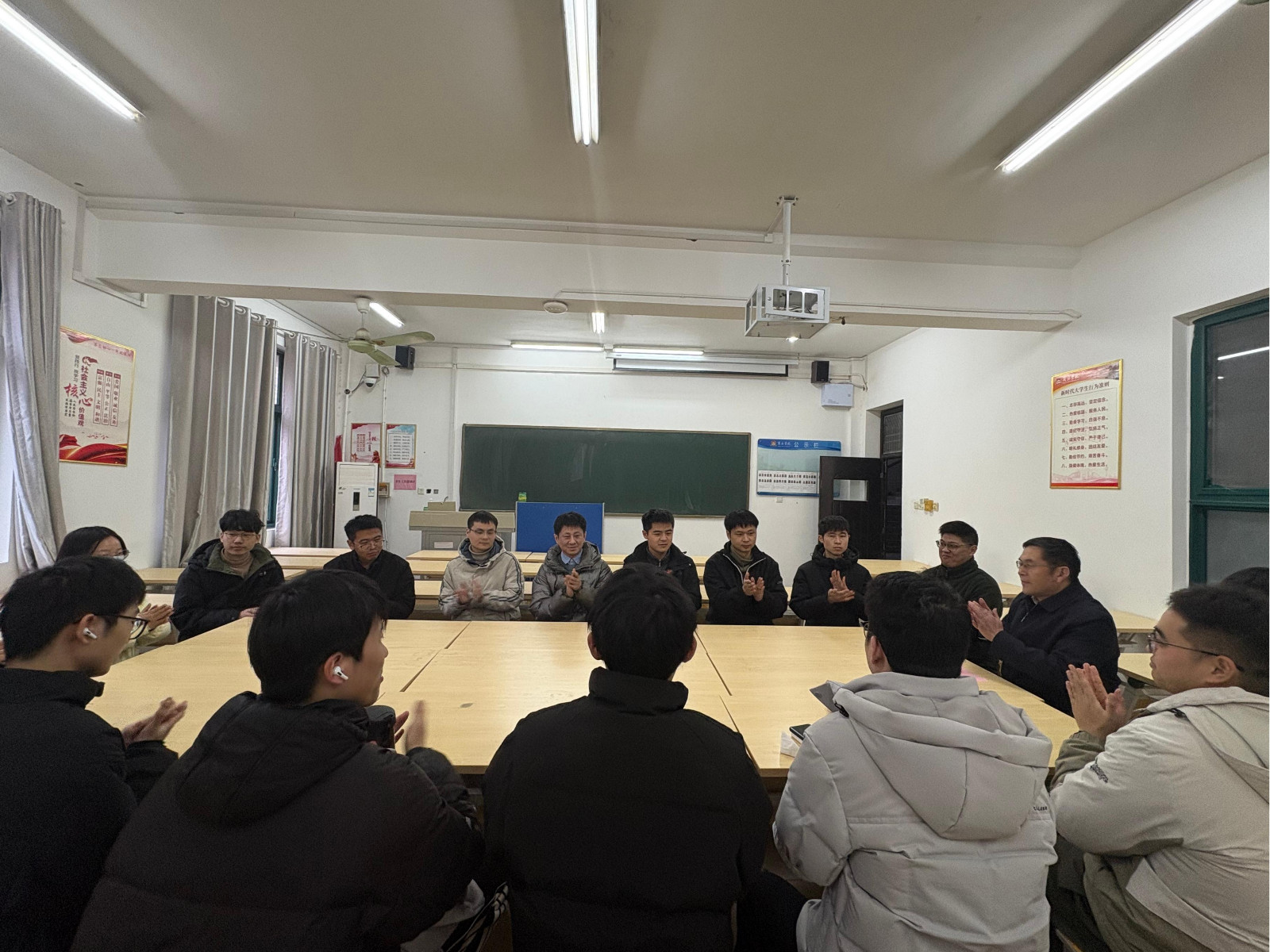 4ad39c13564b8ad09b05a1f326c0105c.jpg 4ad39c13564b8ad09b05a1f326c0105c.jpg