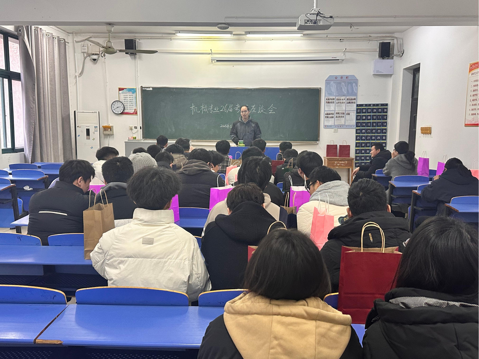 00b85d753420abacf1a123a6b37011ba.jpg 00b85d753420abacf1a123a6b37011ba.jpg