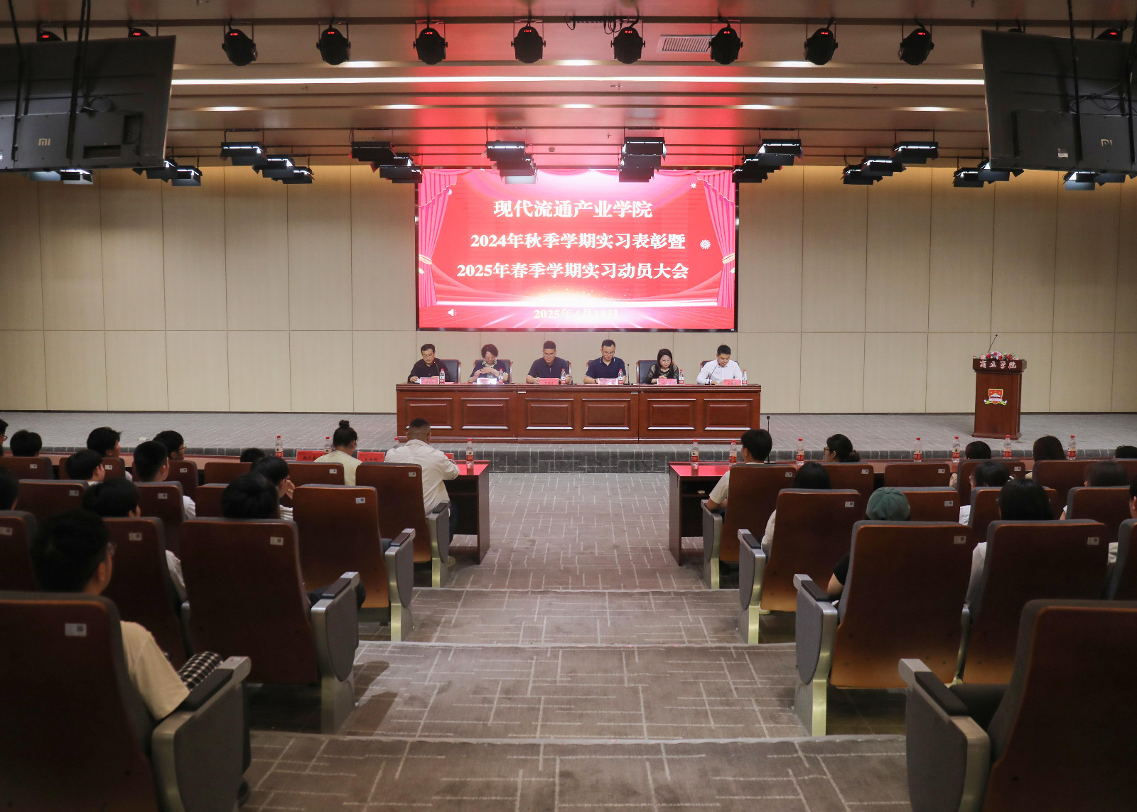 摄影记者关伟靖蔺永泰修 1.jpg
