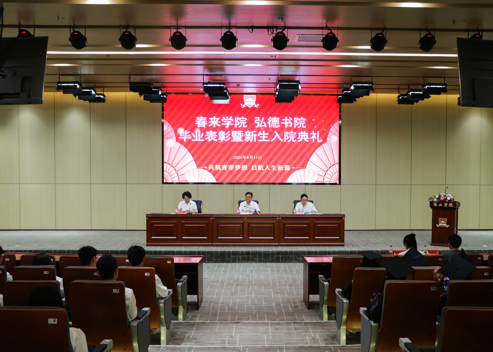 摄影记者李乐乐修 (9).jpg