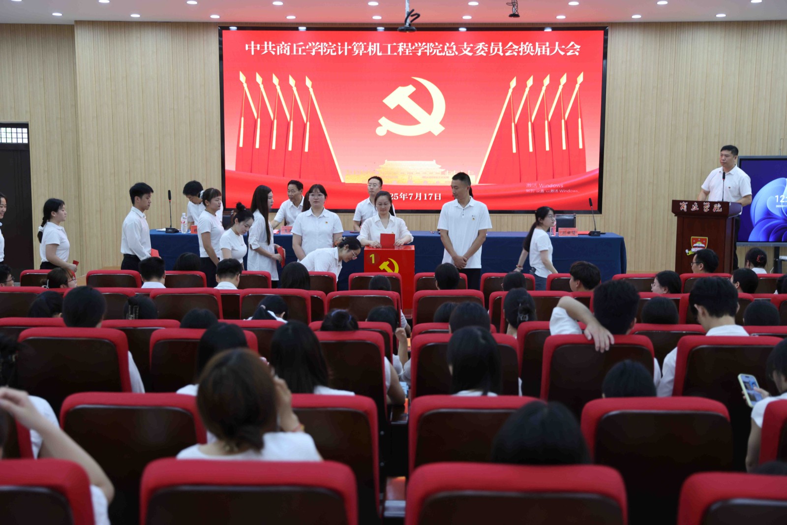 2A5A3556.JPG