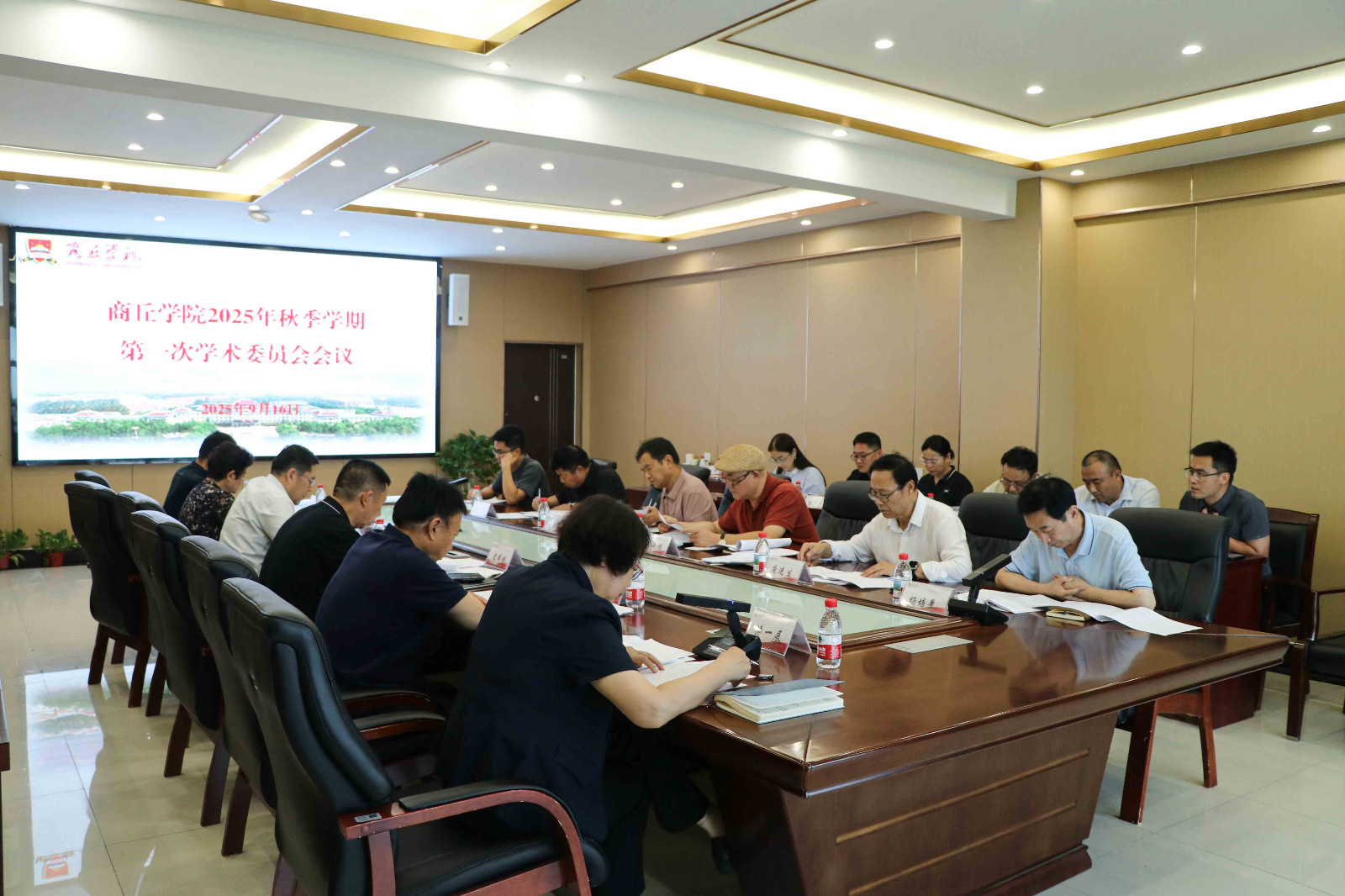 ffac65cdb4c82a3eba867971f1562ec.jpg