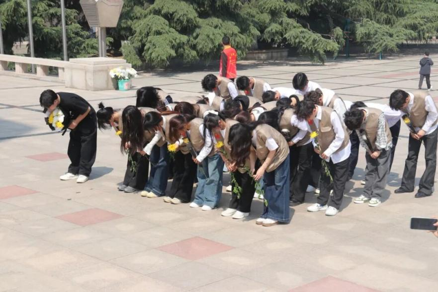 图片4.png 图片4.png