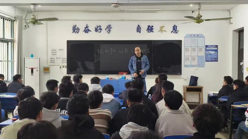 70bb72355d212f7e0beb3ec7e53b9bf4