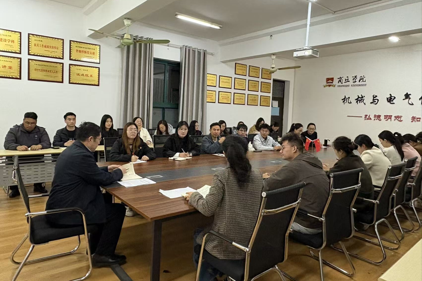 4f6bbe0f6fcb33387a109b38bfa58f16