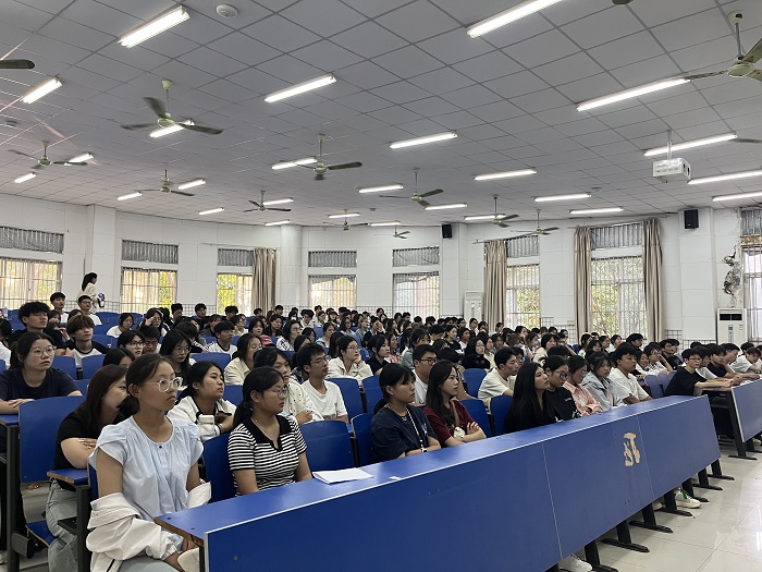 讲座1.jpg 讲座1.jpg