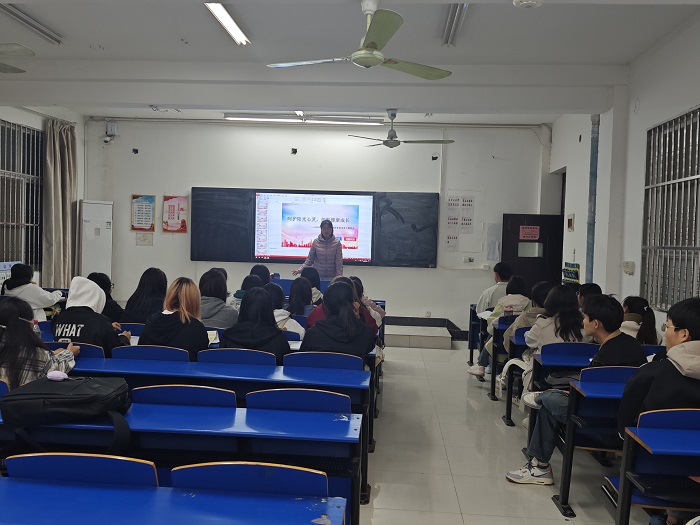 班会1.jpg 班会1.jpg
