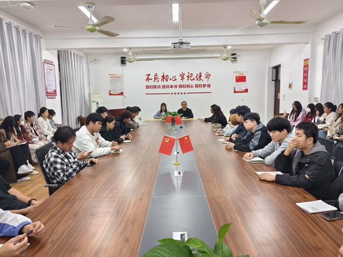 干部会议1.jpg 干部会议1.jpg
