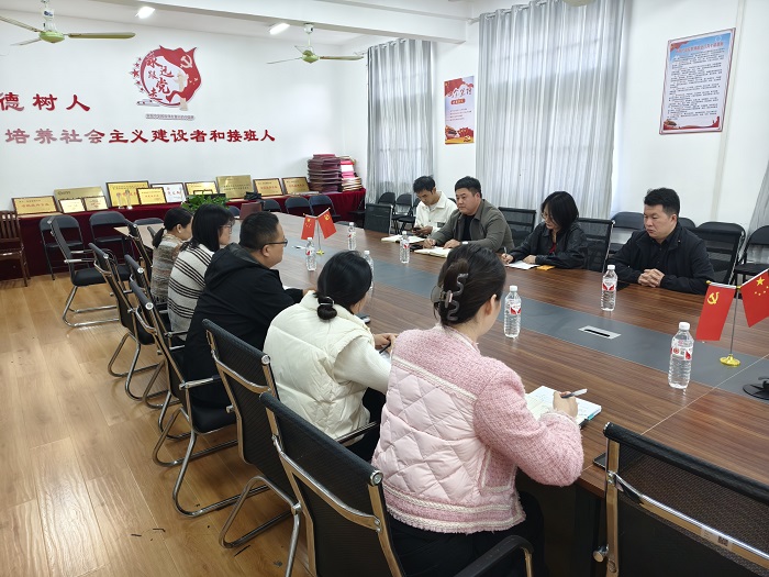督导就业1.jpg 督导就业1.jpg