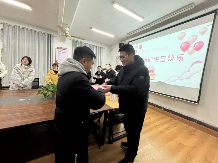 学生会3.jpg 学生会3.jpg