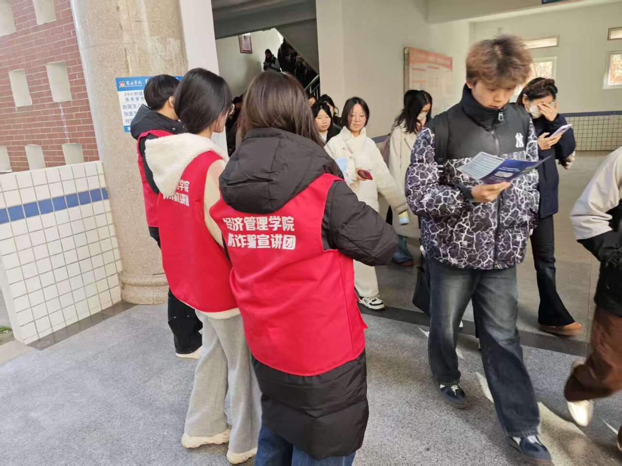 614b6bef6c904a95e6257e606387fba9_720.jpg 614b6bef6c904a95e6257e606387fba9_720.jpg