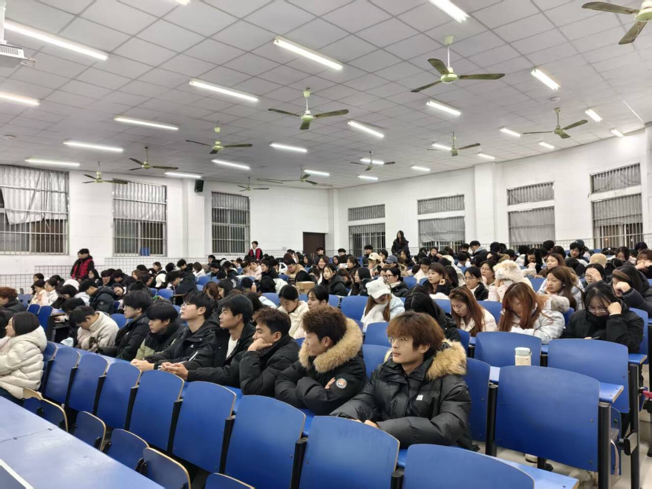 QQ图片20251213150537.jpg QQ图片20251213150537.jpg