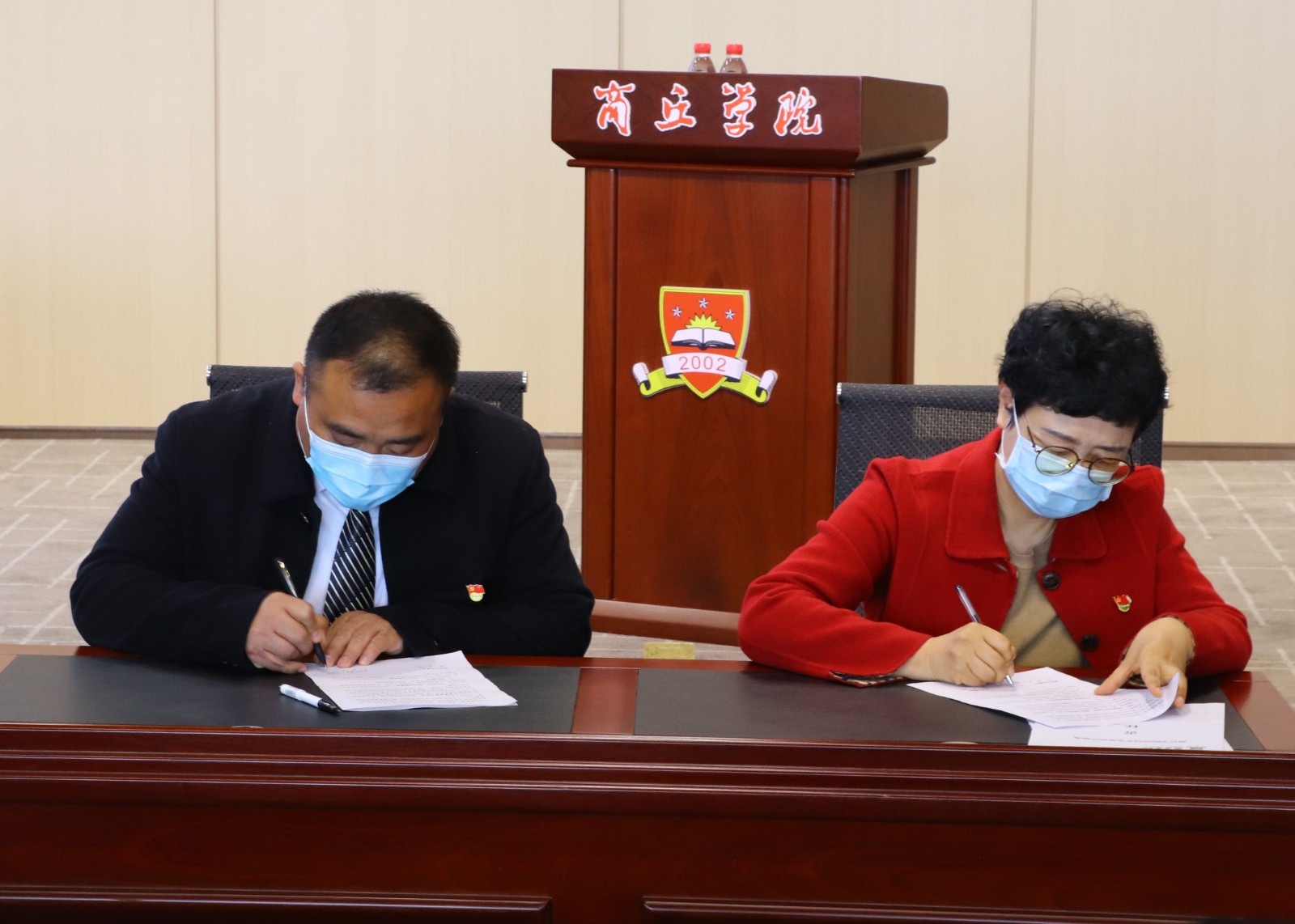 摄影记者刘贺鹏 温岚 (7).jpg