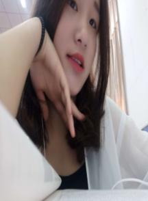 闫紫依.jpg