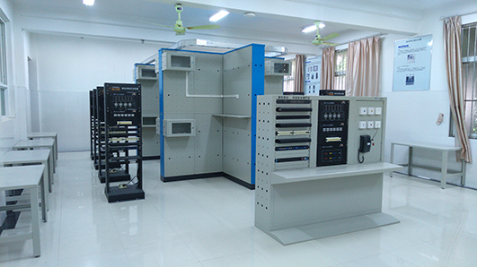 10-H104综合布线实验室10.jpg