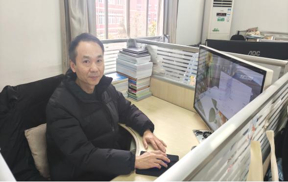 陈治伯.png